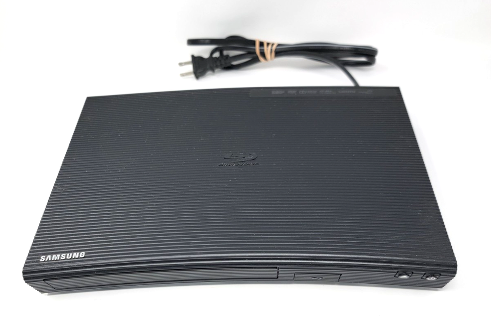 Samsung BD-J5100 Blu-ray DVD Player with USB Streaming No Remote Included  