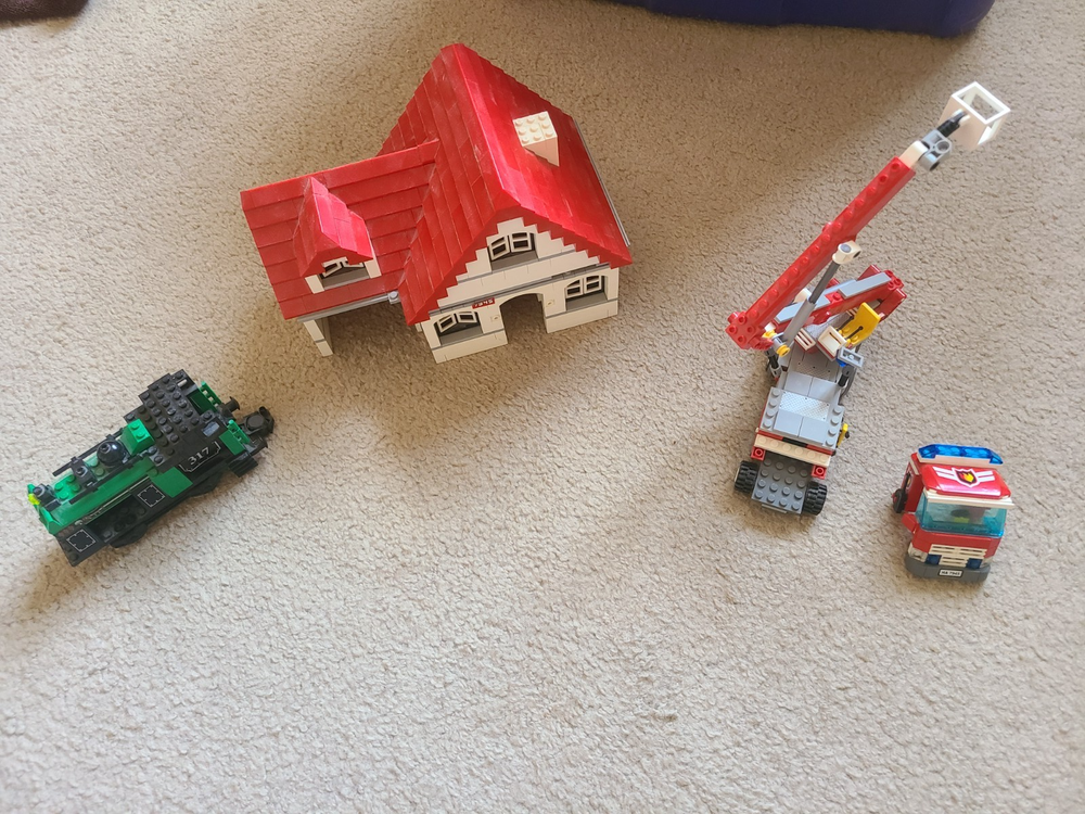 Lego My Own Train Plus Lego House 4956 with Fire Engine in Good Condition
