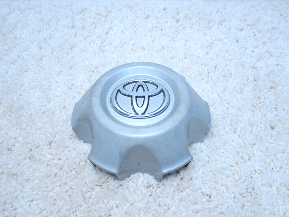 TOYOTA SEQUOIA / TUNDRA OEM 16