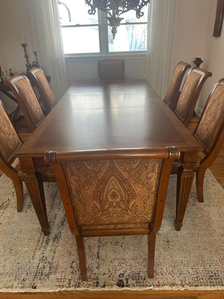 dining room table set 8 chairs used