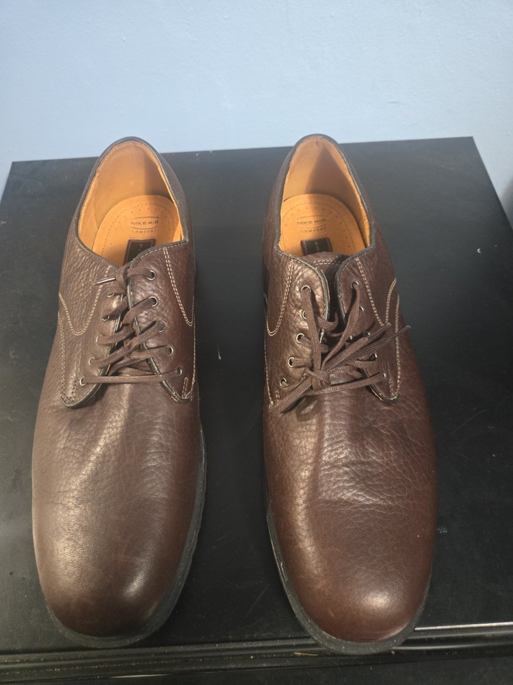 Tiger Woods Size 12 US Brown Golf Shoes