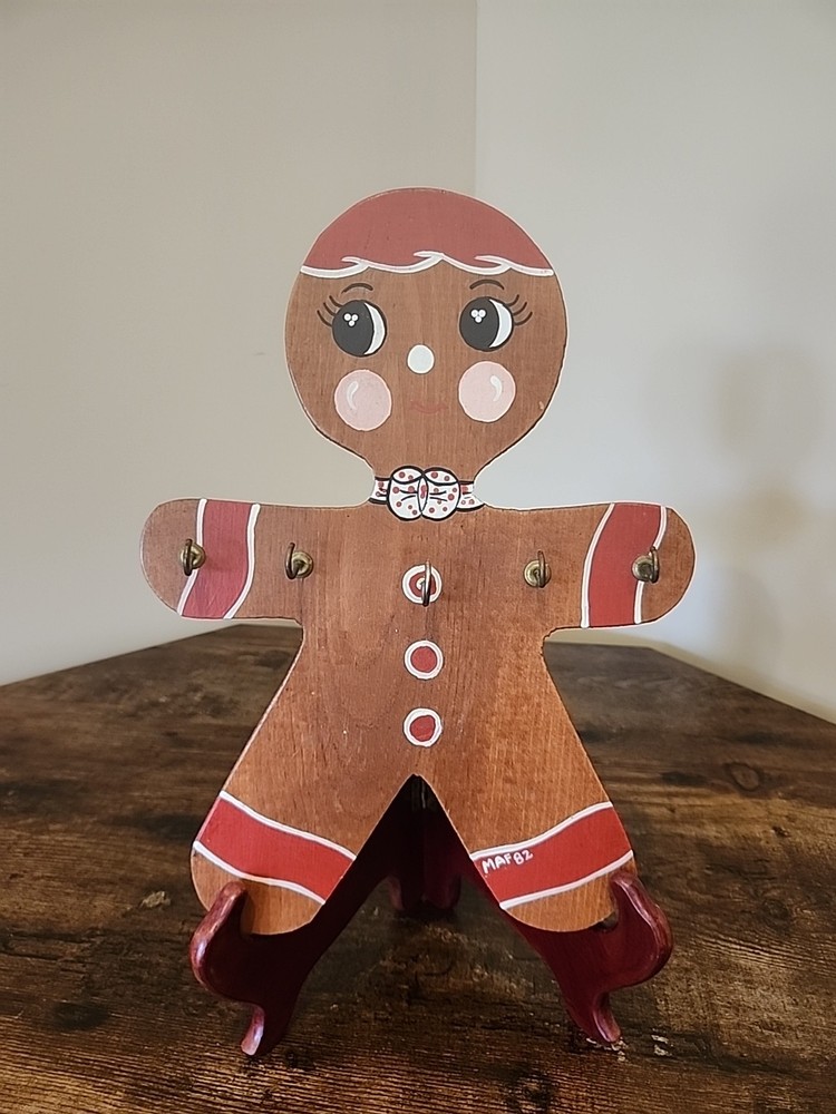Vintage Handpainted Wooden Gingerbread Man Key Holder with Rustic Charm  