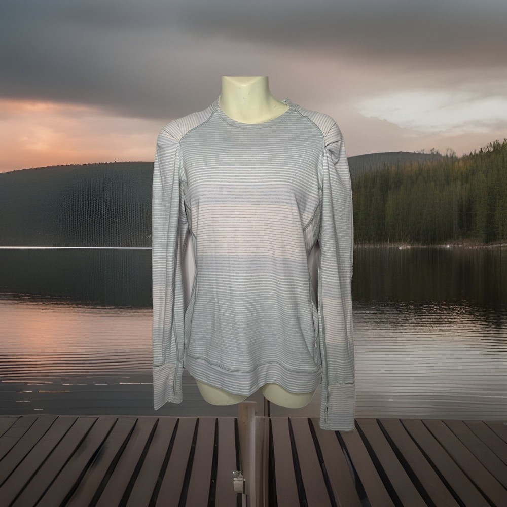 Lululemon Women's Atletica Long Sleeve Shirt Size small Striped Gray