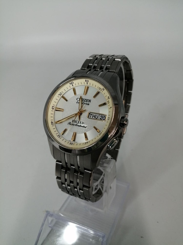 CITIZEN H100-T010164 quartz watch with silver-tone case 910487