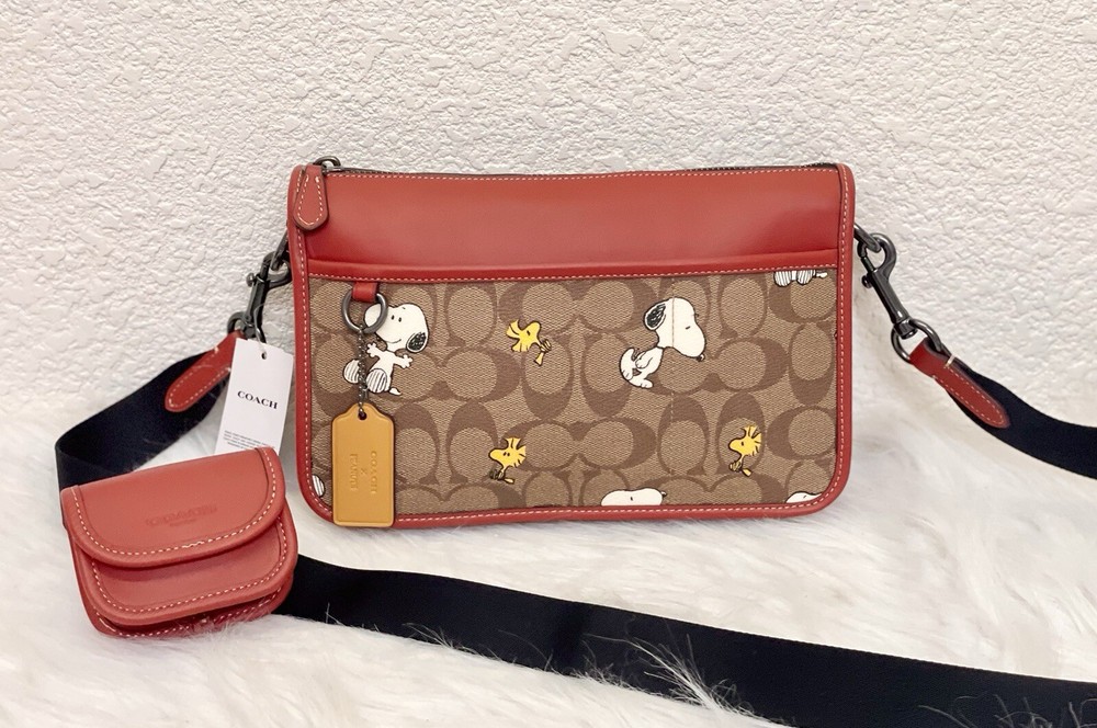 Coach X Peanuts Heritage Convertible Crossbody Bag Featuring Snoopy & Woodstock Print CE709