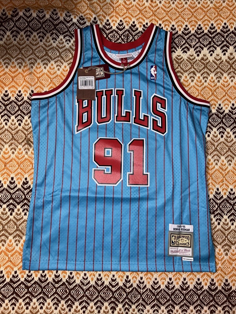 Mitchell & Ness Chicago Bulls Dennis Rodman Hardwood Classics Swingman Jersey Blue Large