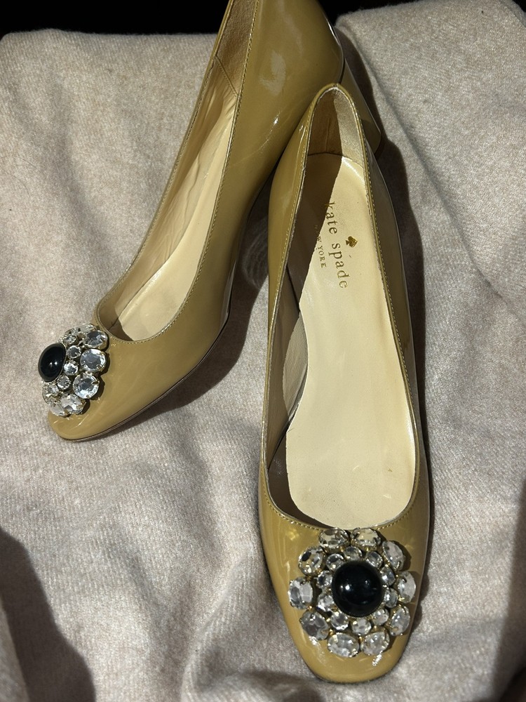 Kate Spade Italy Beige Patent Squared Toe Crystal Block Heels Size 7