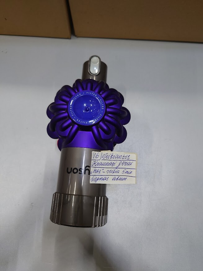 Dyson V6 Vacuum Used Working Condition Weak Battery No Box