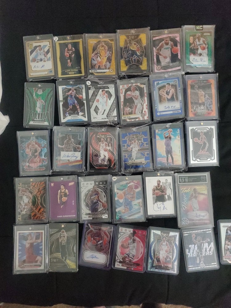 Basketball Lot Of 31 Cards Many Numbered And Autos Also Case Hits