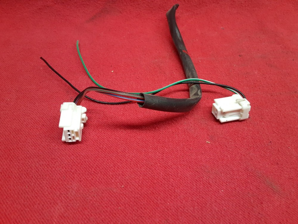 2002 2003 2004 Infiniti I35 LEFT DRIVER INNER TRUNK Tail Light PIGTAIL WIRES