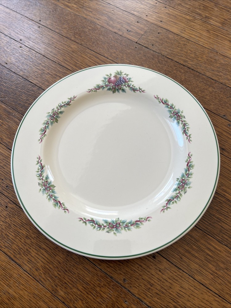 PFALTZGRAFF HOLLY JOY DINNER PLATES 10 3/8