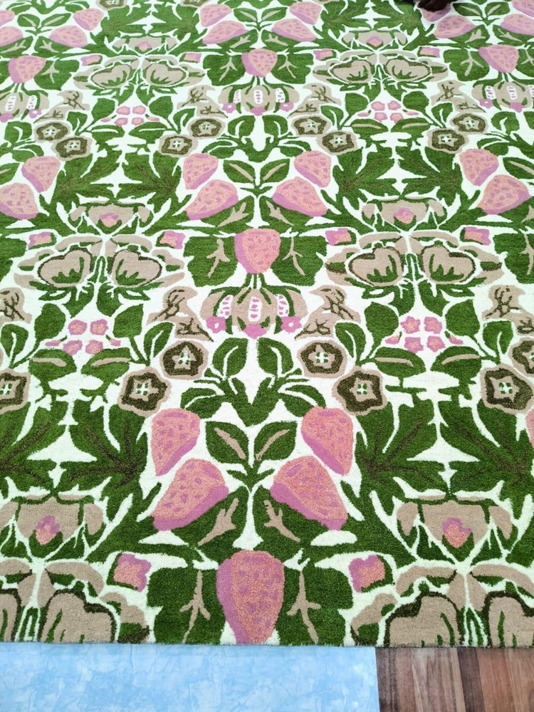 Hand-Tufted Wool Rug: Green & Pink Floral, Modern Botanical Carpet