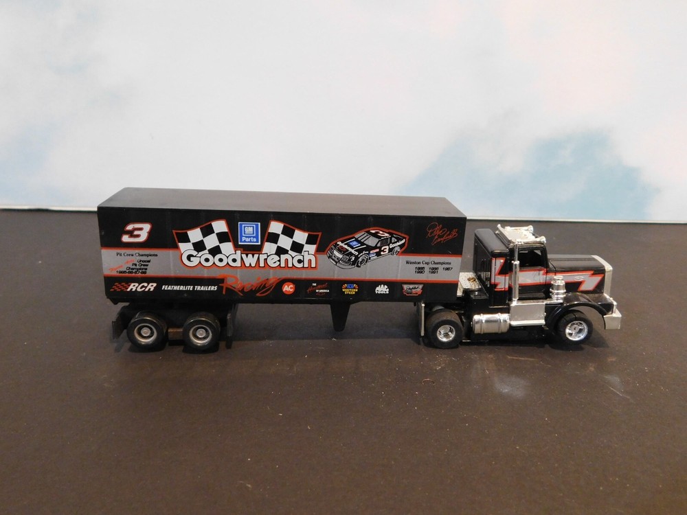 Tyco Ho Slot Car Goodwrench Chevy Semi Truck and Trailer Set