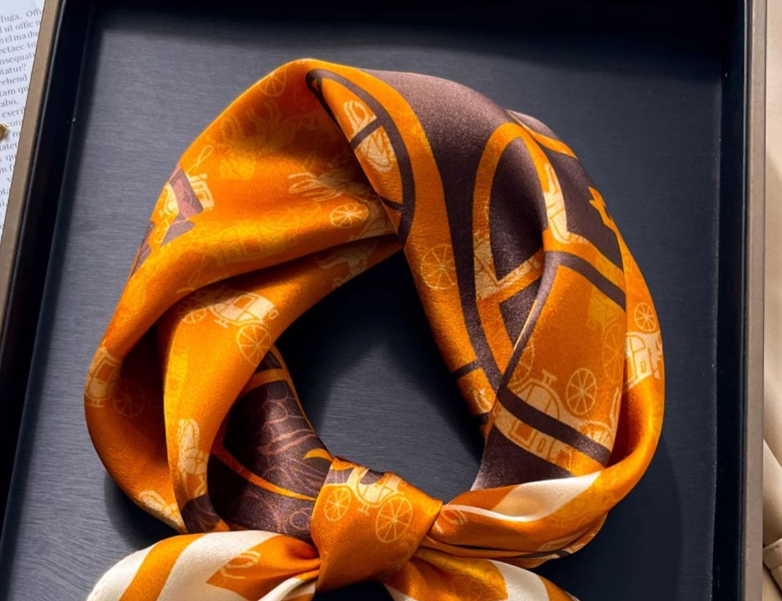 100% Silk Mulberry 20-Inch Womens Scarf Neckerchief Wrap Carriage Print