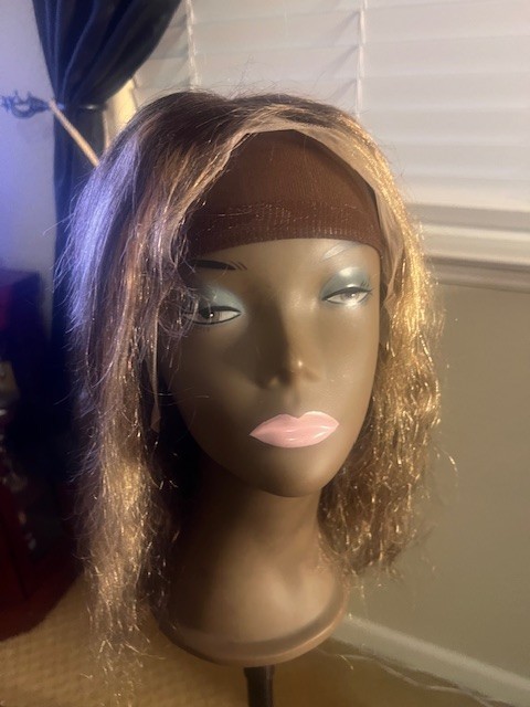 WIG 12 LACE FRONT WIG  GREAT FOR A STYLIST!