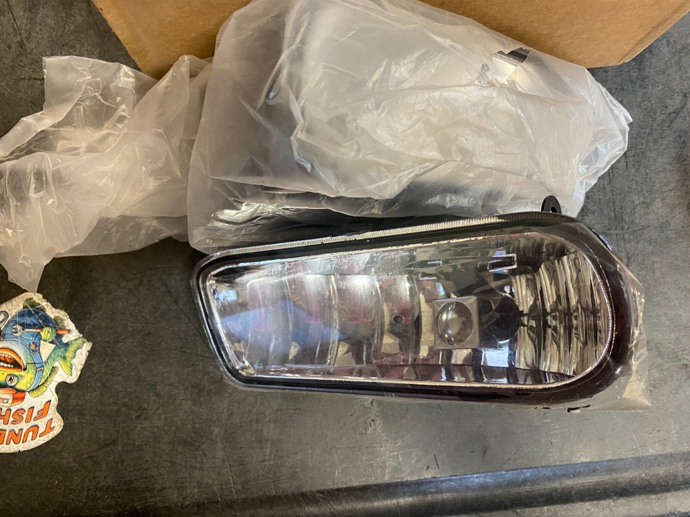 Clear Lens White LED FogLights w/Bracket For Chevy 1500 2500 3500 Suburban Tahoe