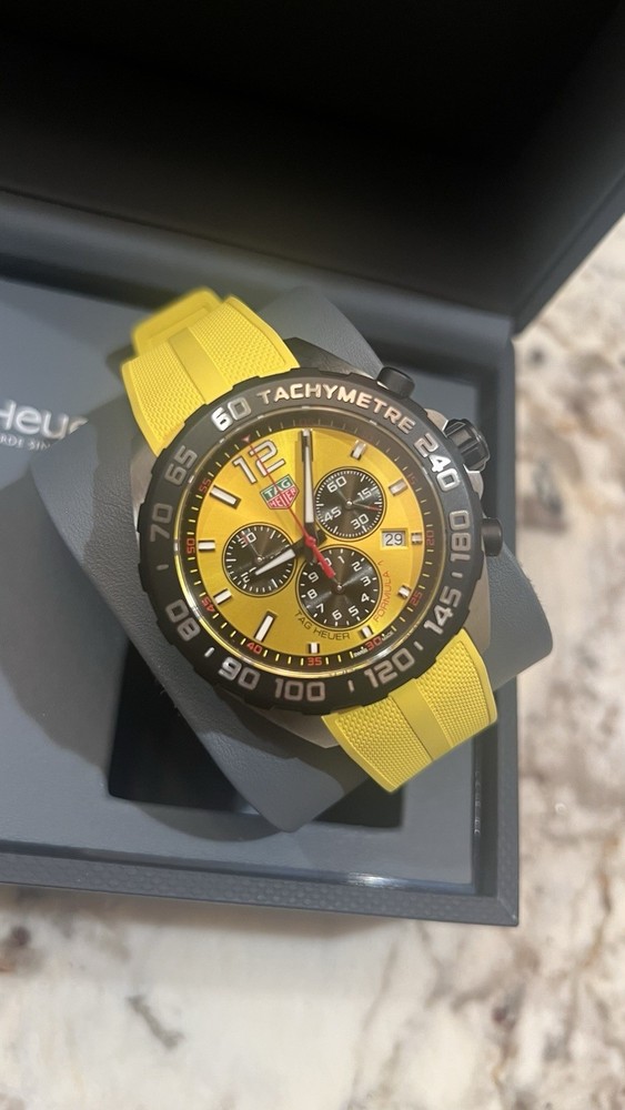 TAG Heuer Formula 1 Men's Chronograph Watch Includes Original Box