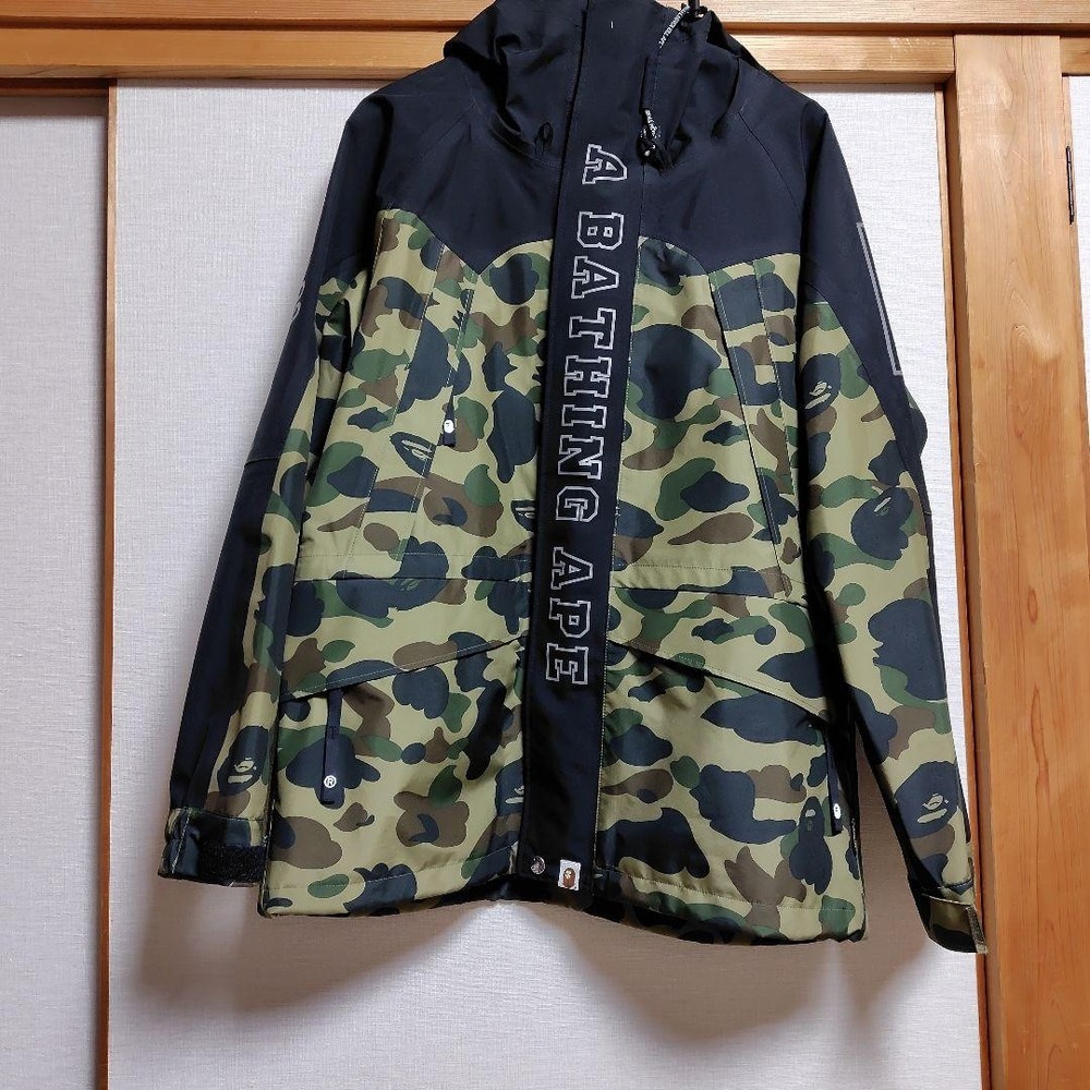 A BATHING APE SNOWBOARD JACKET CAMOUFLAGE GORE-TEX 256171