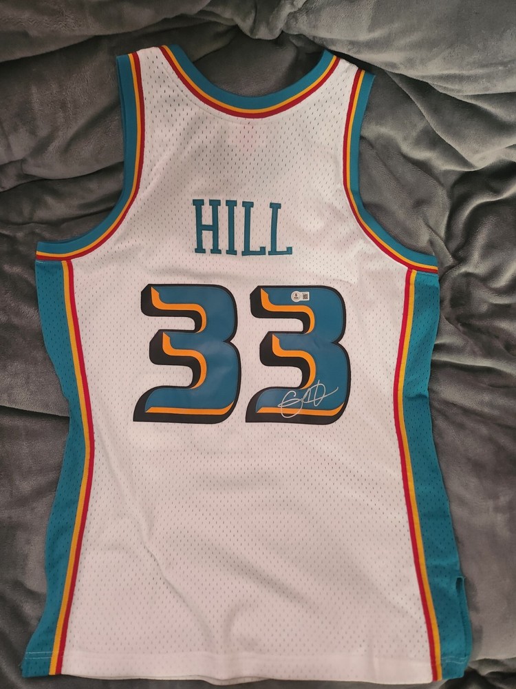 Grant Hill Signed Autographed Beckett Detroit Pistons Jersey With COA