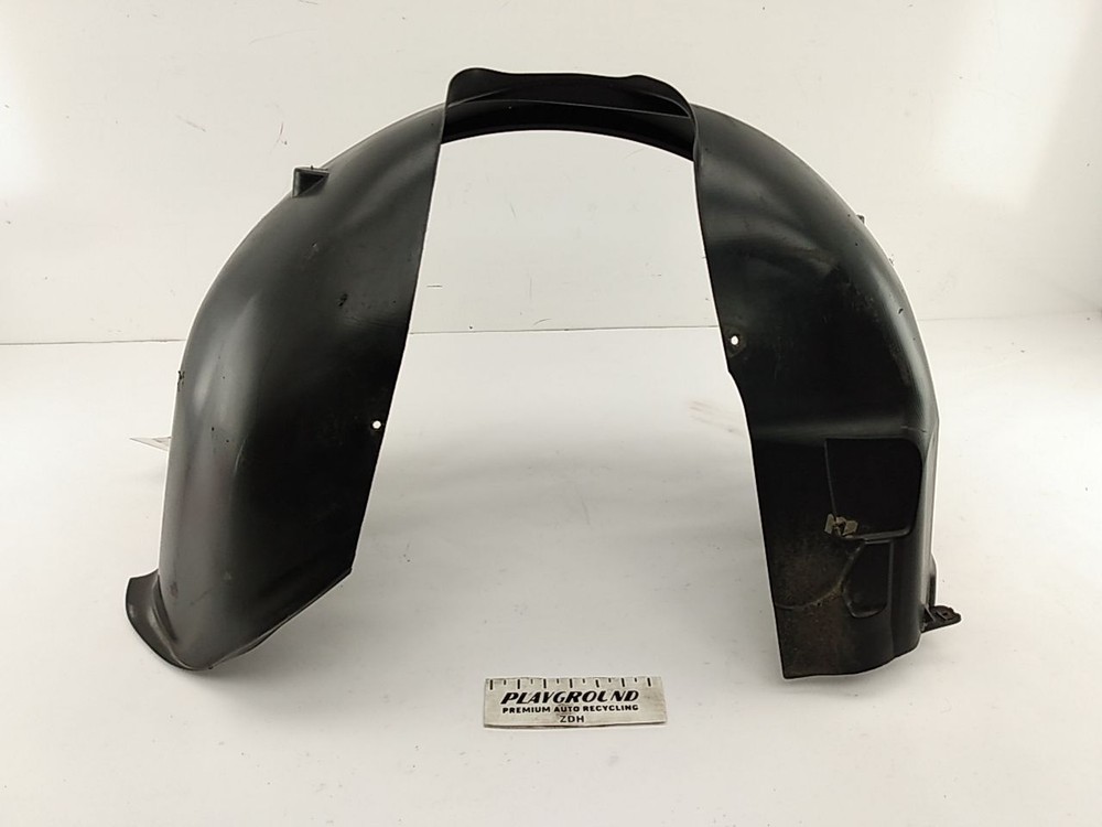 VOLVO V50 S40 Left Driver Front Inner Fender Liner Splash Shield 2004-2011