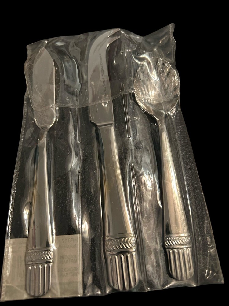 Heritage Mint Dalescroft Stainless Flatware 3 Pc Entertainment Set Knife Spoon