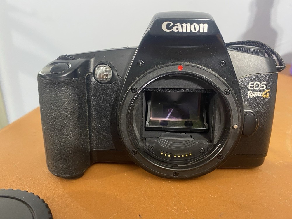 Canon EOS Rebel G / 500N 35mm SLR Film Camera Body Only Tested