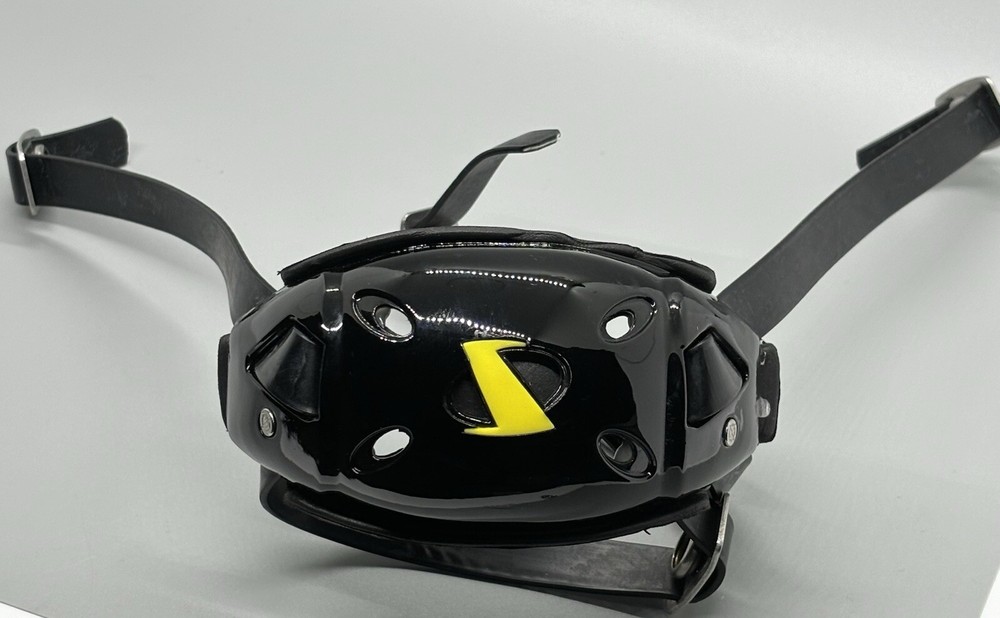 Oregon Ducks PE Team Issued Game Worn Sportstar Gel Football Chinstrap 2015 Rare