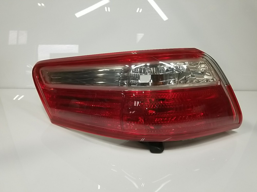 2007-2009 Toyota Camry Left Driver LH Tail Light Lamp