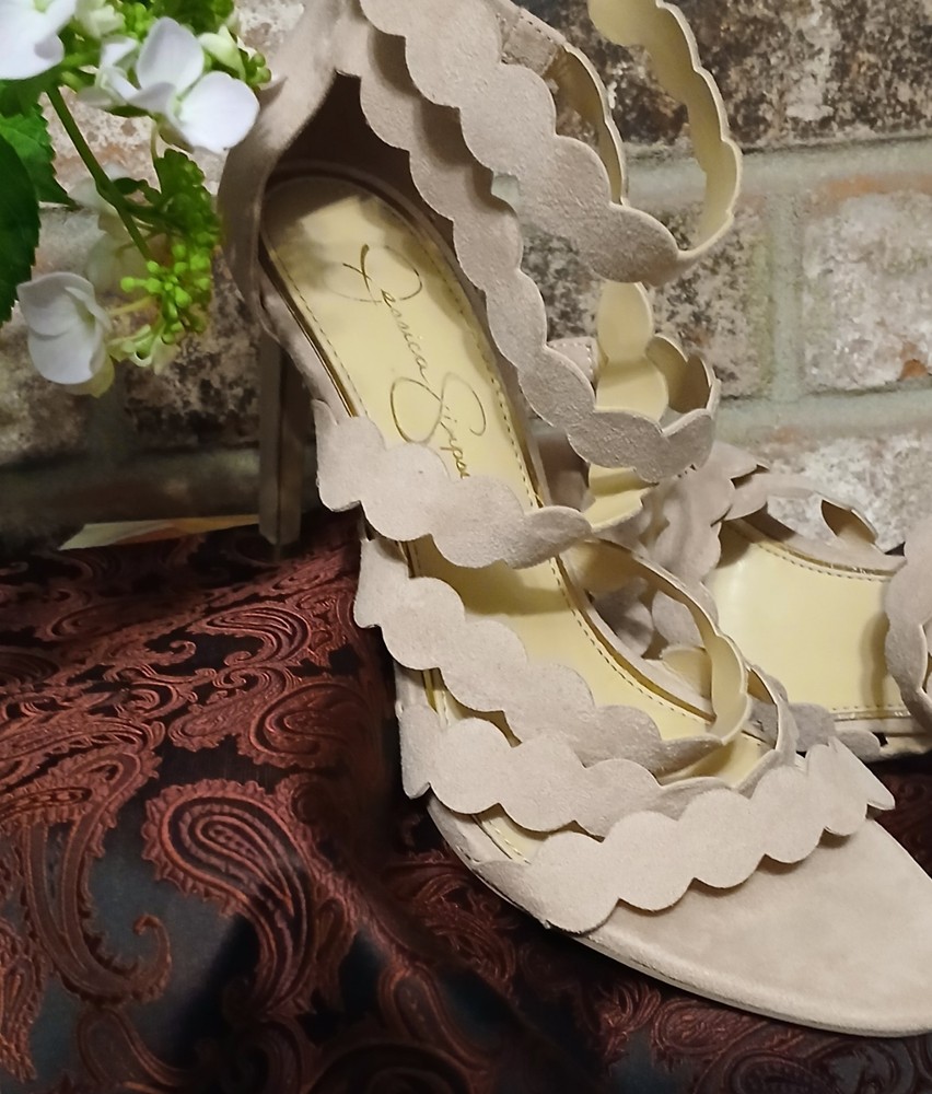 Jessica Simpson Strappy Scalloped Heels in Nude