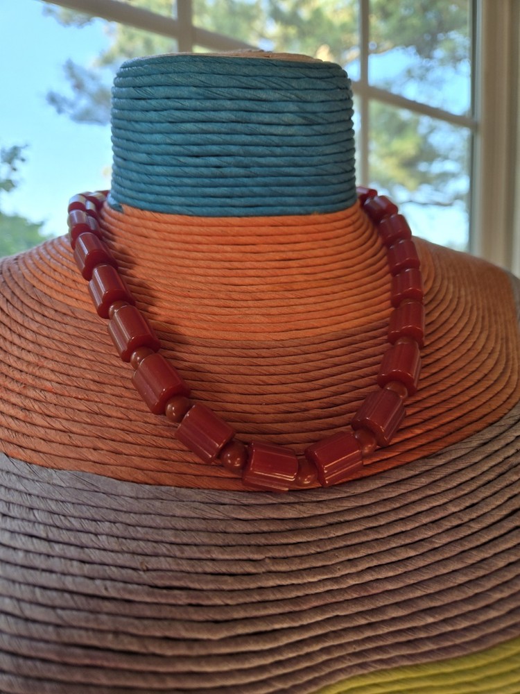 Gorgeous Vintage Bakelite Chunky Necklace Round Beads Coral Color 20