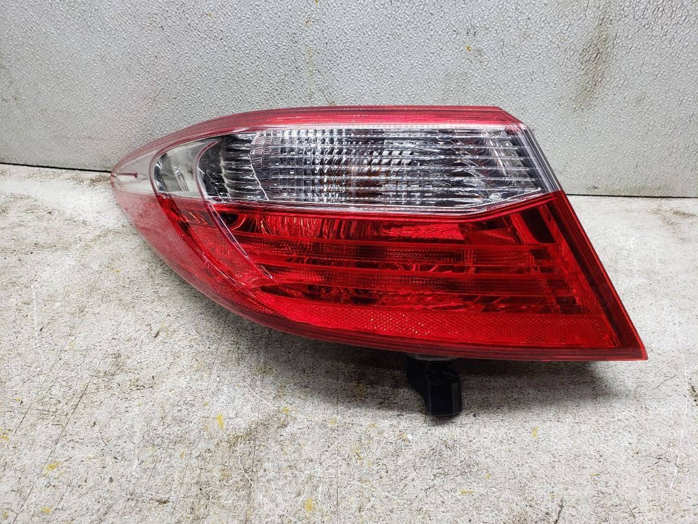 Driver Left Tail Light Quarter Panel Mounted Fits 15-17 CAMRY 1145178