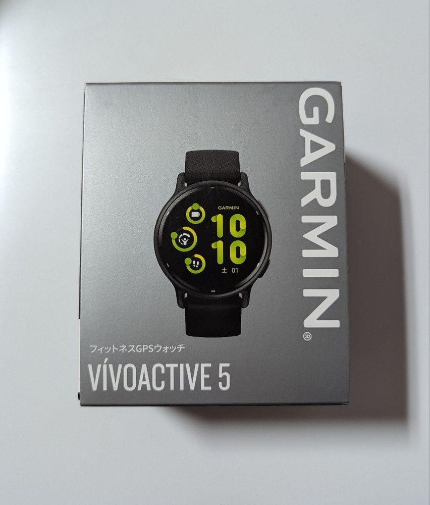 Garmin Vivoactive 5 Smartwatch in Sleek Black Design