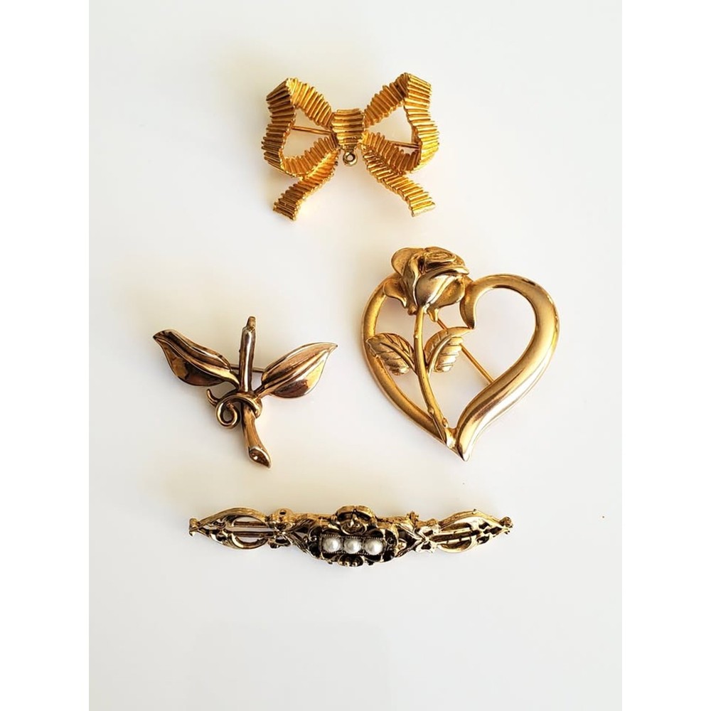 Vintage Brooch Lot of 2 Retro Enamel Leaf Pins for Collectors