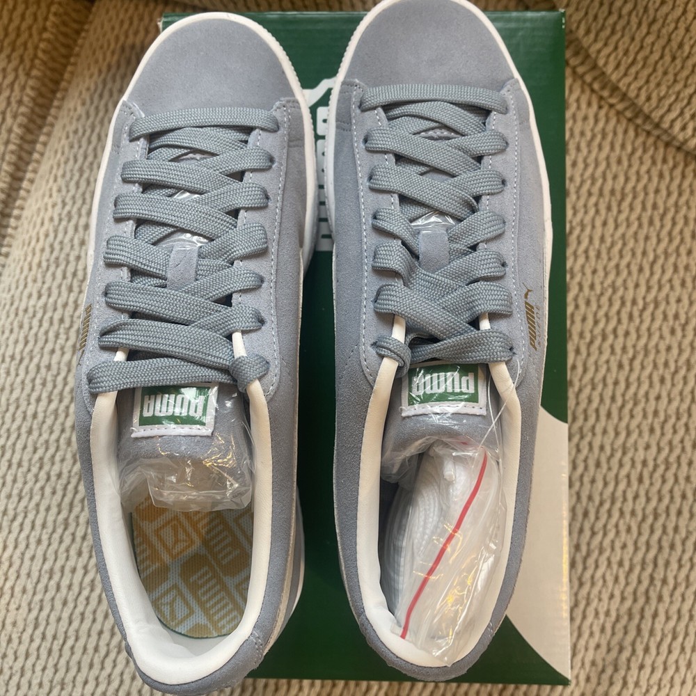 PUMA Suede Classic 21 in Forever Blue - Size 7 Sneakers