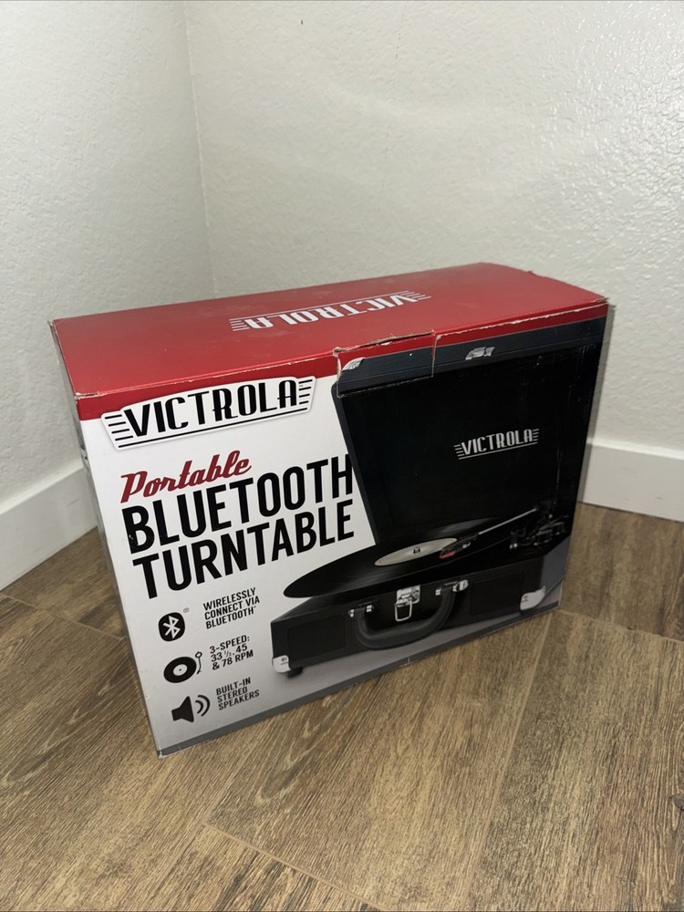Victrolla Portable Bluetooth Turntable in Excellent Used Condition  