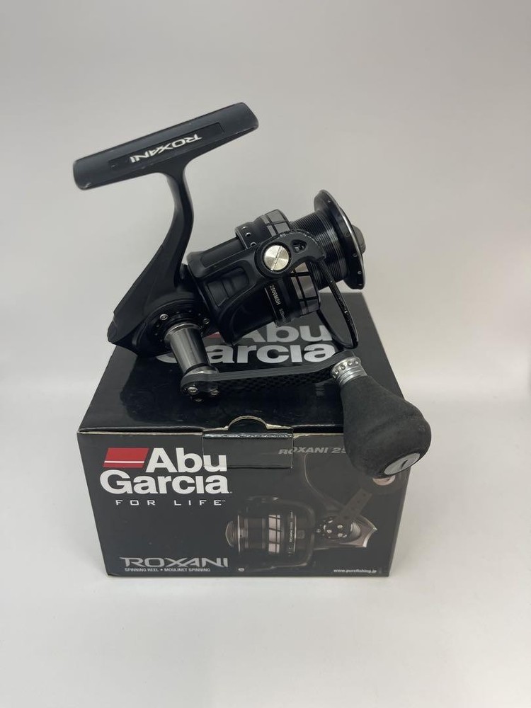 Abu Garcia Roxani 2500MSH Spinning Baitcaster Reel Used 0616