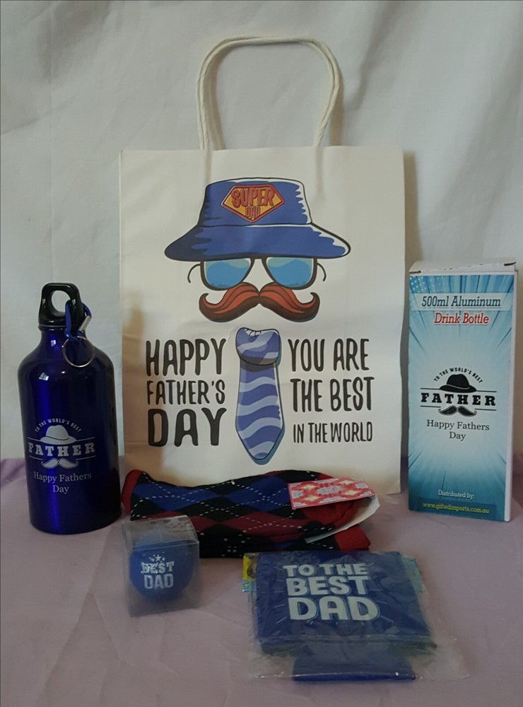 Fathers Day Gift Pack 500ml Drink Bottle, Gift Bag, Golf Ball, Socks & Cooler.-image