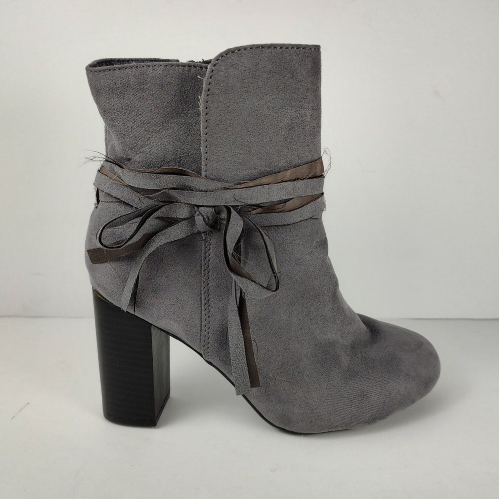 Christian Siriano grey streetwear heels womens size 6.5 fashion pumps