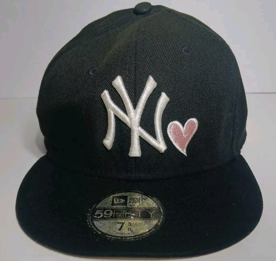 New Era NY Yankees Black Love Of The Game Pink Undervisor Cap 59Fifty Size 7 1/2