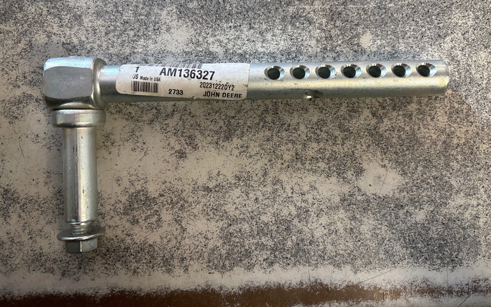 AM136327 JOHN DEERE MOWER DECK RH WHEEL ARM