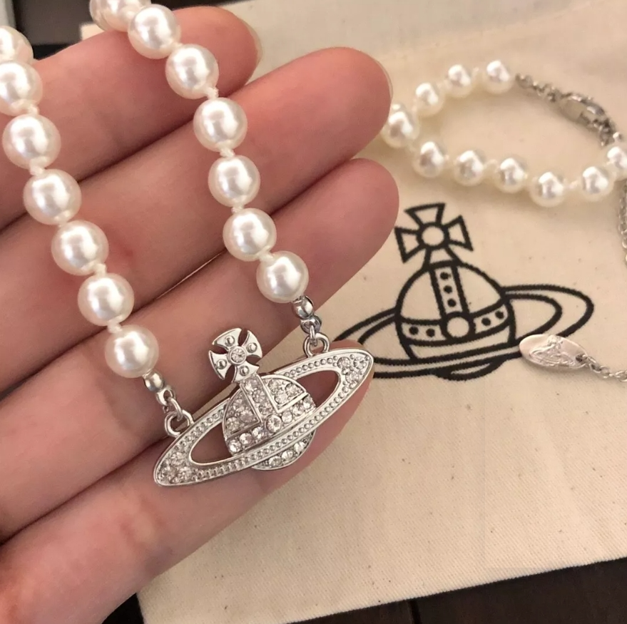 Vivienne Westwood Silver White Pearl Necklace Choker Chain with Bag UK