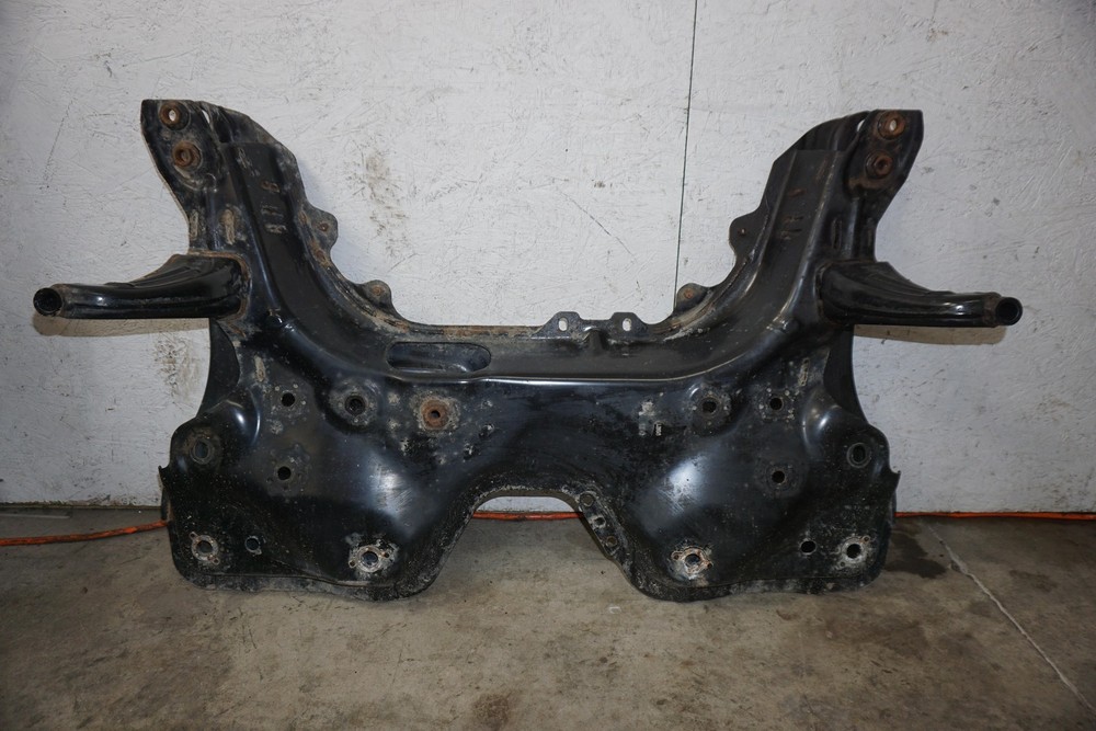 2016-2017 Fiat 500X 4-Door Front Sub Frame Crossmember Cradle Used 68265148aa