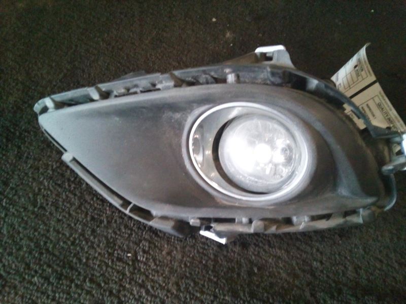 11-17 MAZDA 6 Bumper Mounted Corner Park Fog Light 1333280