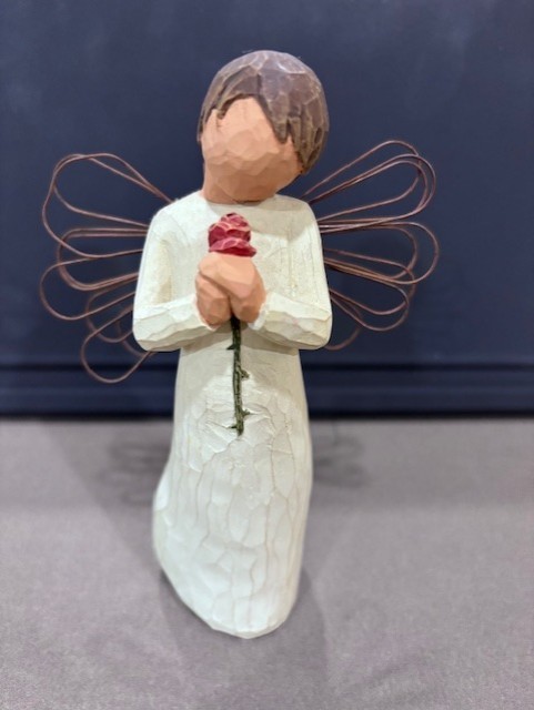 Vintage WILLOW TREE Loving Angel Figurine by Susan Lordi 2002 DEMDACO Rose Carved