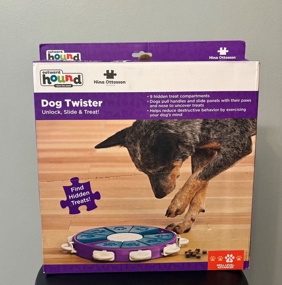 Outward Hound - Dog Twister Toy Unlock, Slide & Treat! Level 3