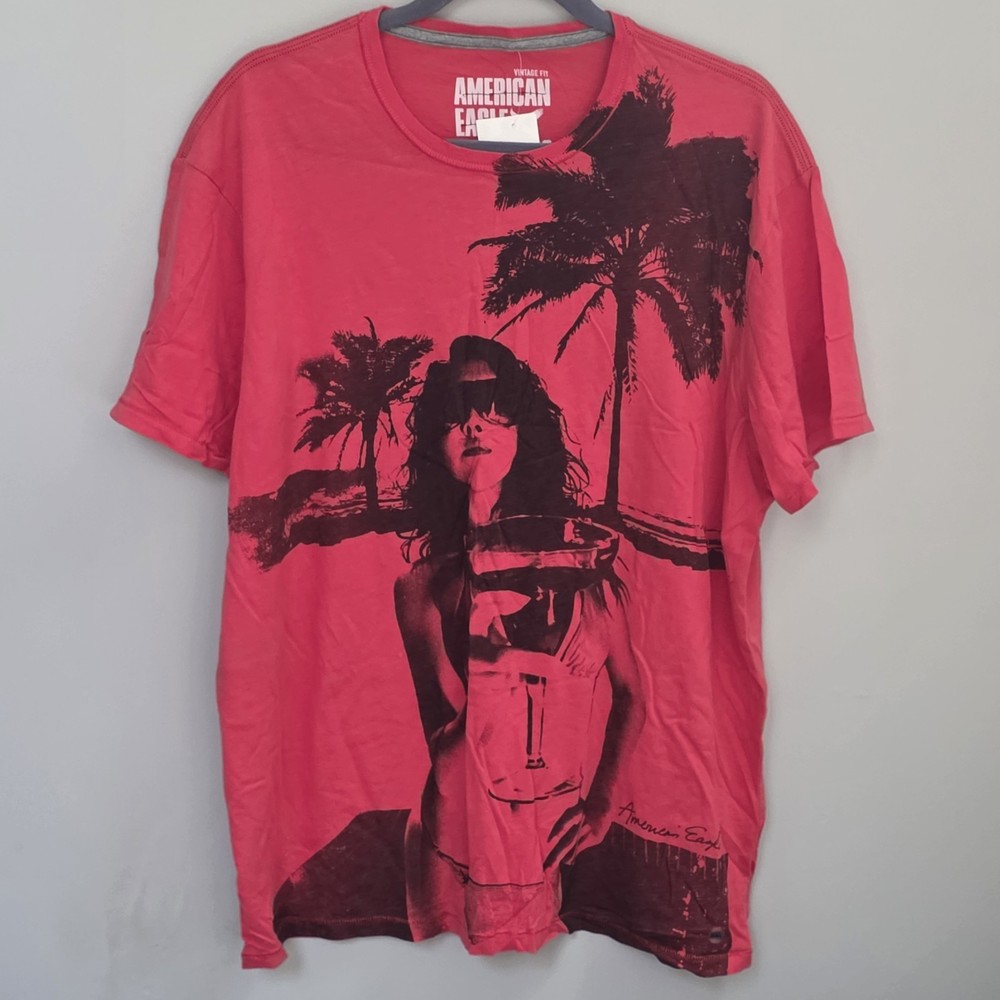 American Eagle Outfitters Vintage Fit Tee With Graphic Print. Size XXL