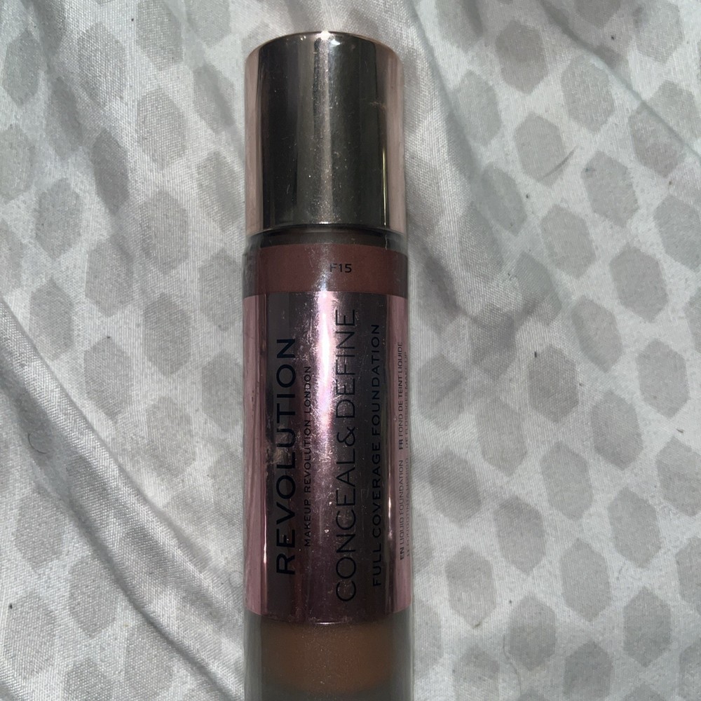 REVOLUTION CONCEAL & DEFINE FULL COVERAGE FOUNDATION .8OZ IN # F15  SEALED