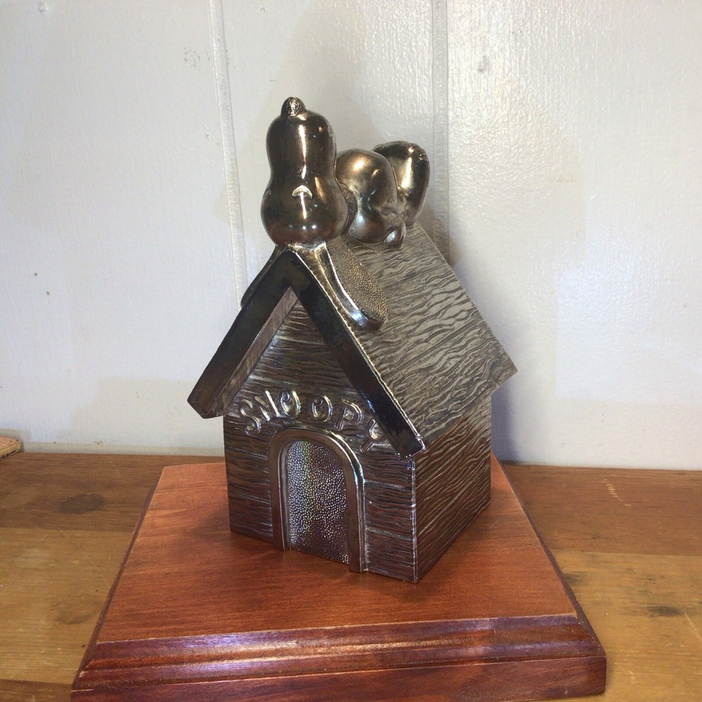 1958 Vintage Leonard Metal Peanuts Snoopy On Dog House Coin Bank Silver Plate