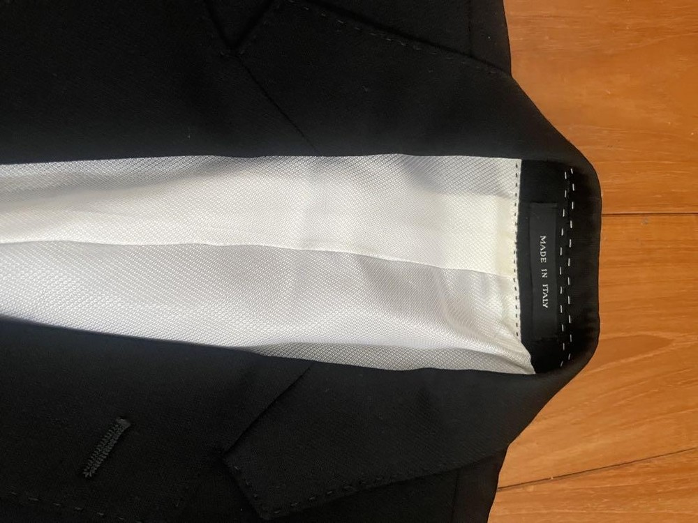 Armani Black No-Collar Jacket Set for Men Stylish Comfort