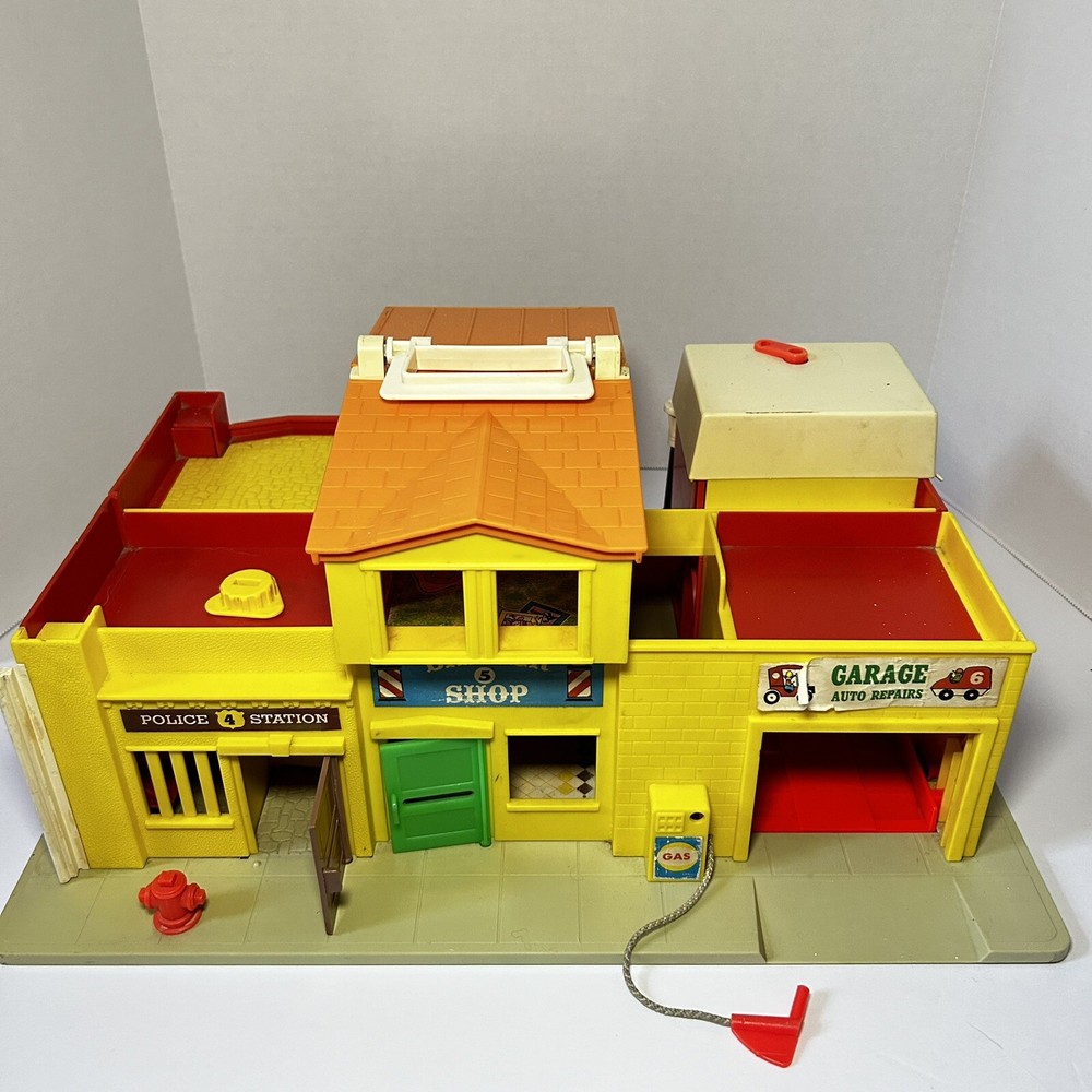 Fisher Price 1970's Play Family Village #997